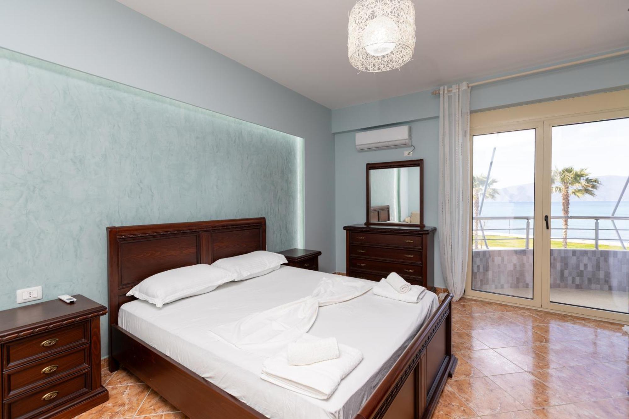 Azure Bliss Seaview Vlore-Kean Apartment Bagian luar foto